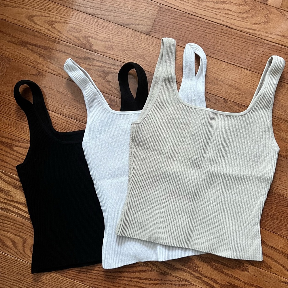 Aritzia Babaton Sculpt Knit Tank Tops